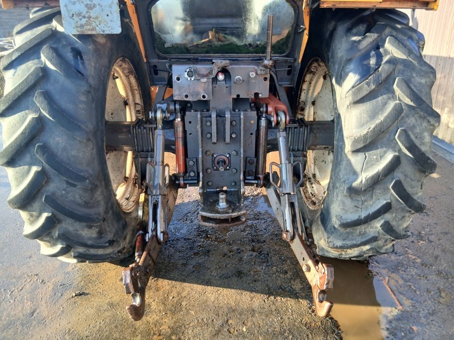 Tractor Renault 106.14 4x4 în 6 cilindri 96 cp POMPA DEFECTA !