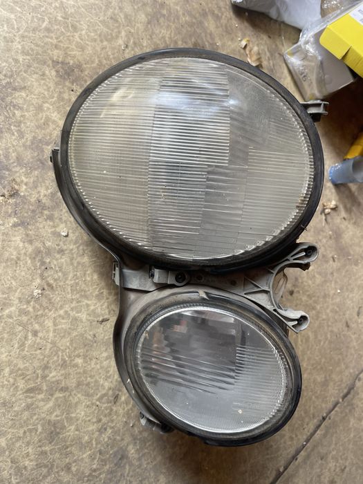 Продам фары мерседес