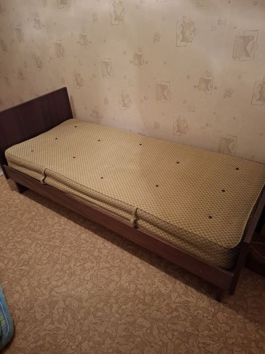 Отдам кровать односпальную