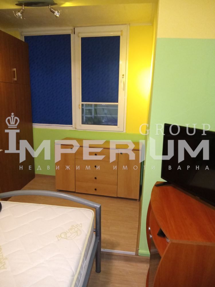 Двустаен обзаведен апартамент под наем в района на кв. Левски, гр. Ва