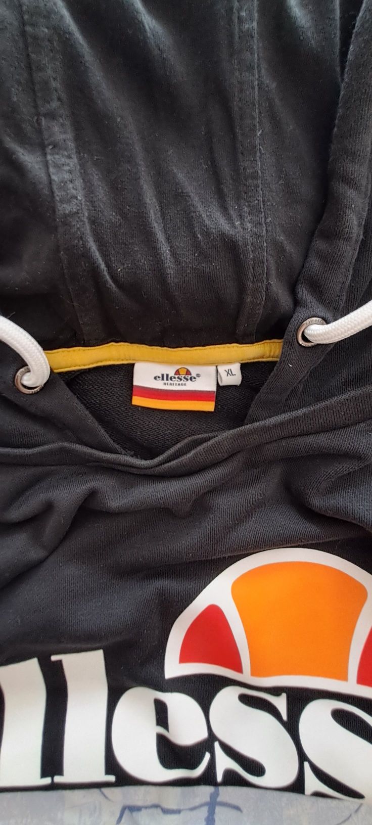 Оригинален Суичер "ellesse" XL