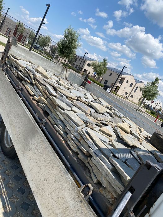 Vând piatră naturală