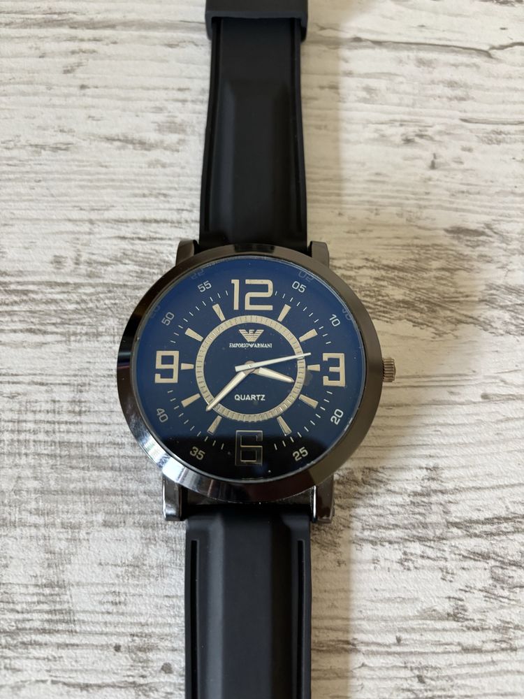 Мъжки кварцов часовник Armani чисто нов!