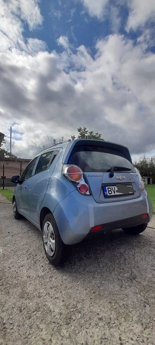 Vând Chevrolet Spark