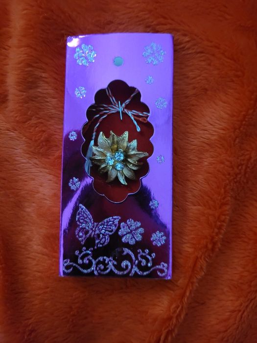 Mărțișoare cu diamante