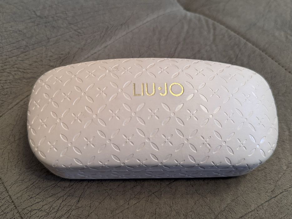 Оригинални калъфи за очила