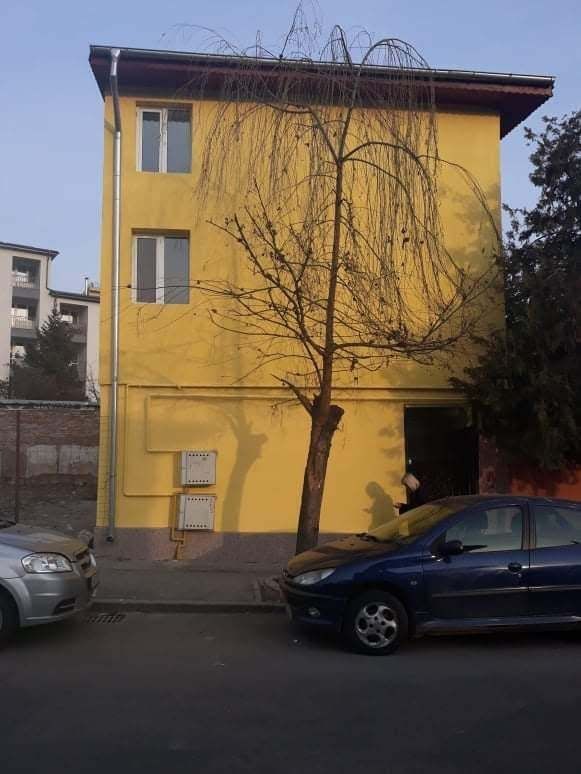 Închiriez vilă zona Vitan