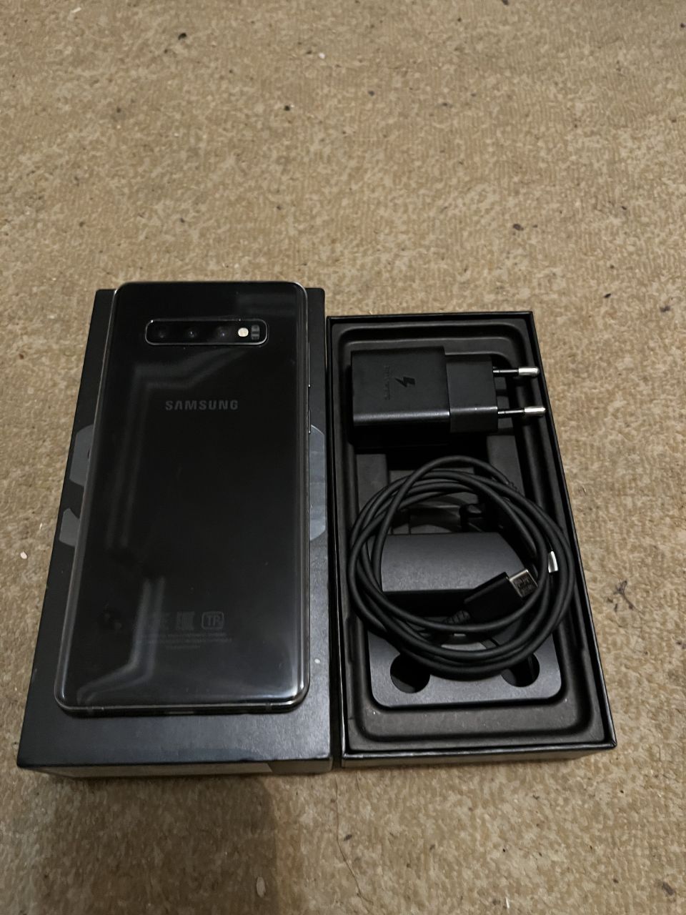 S10 plus (8/128)