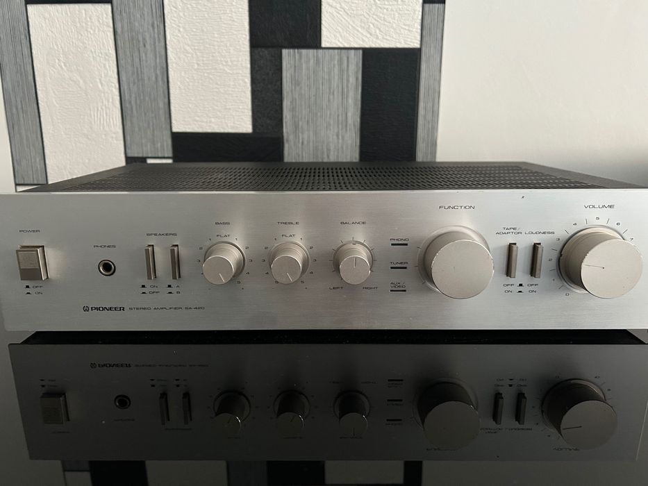 Vând amplificator Pioneer
