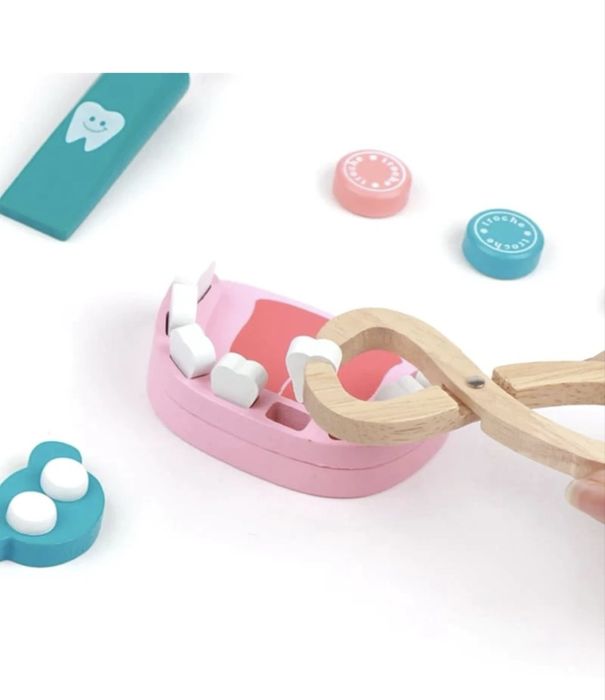 Trusa doctor stomatolog de lemn, 36 de piese, NOU