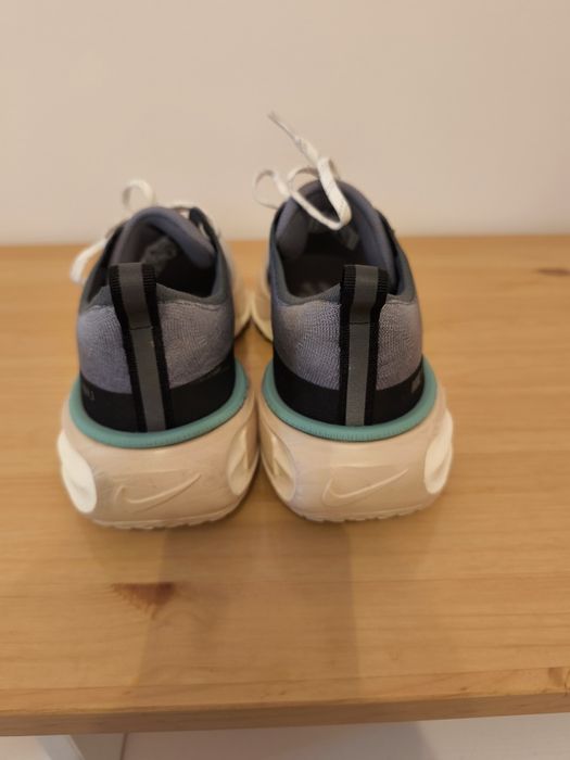 Adidasi Nike Invincible Run FK 3