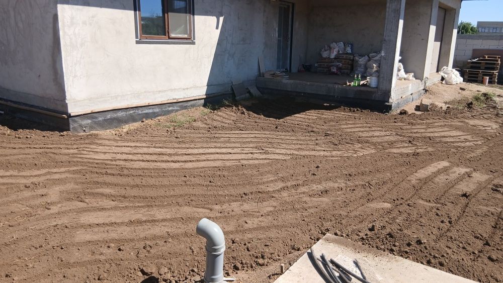 Pământ negru vegetal și Pământ galben