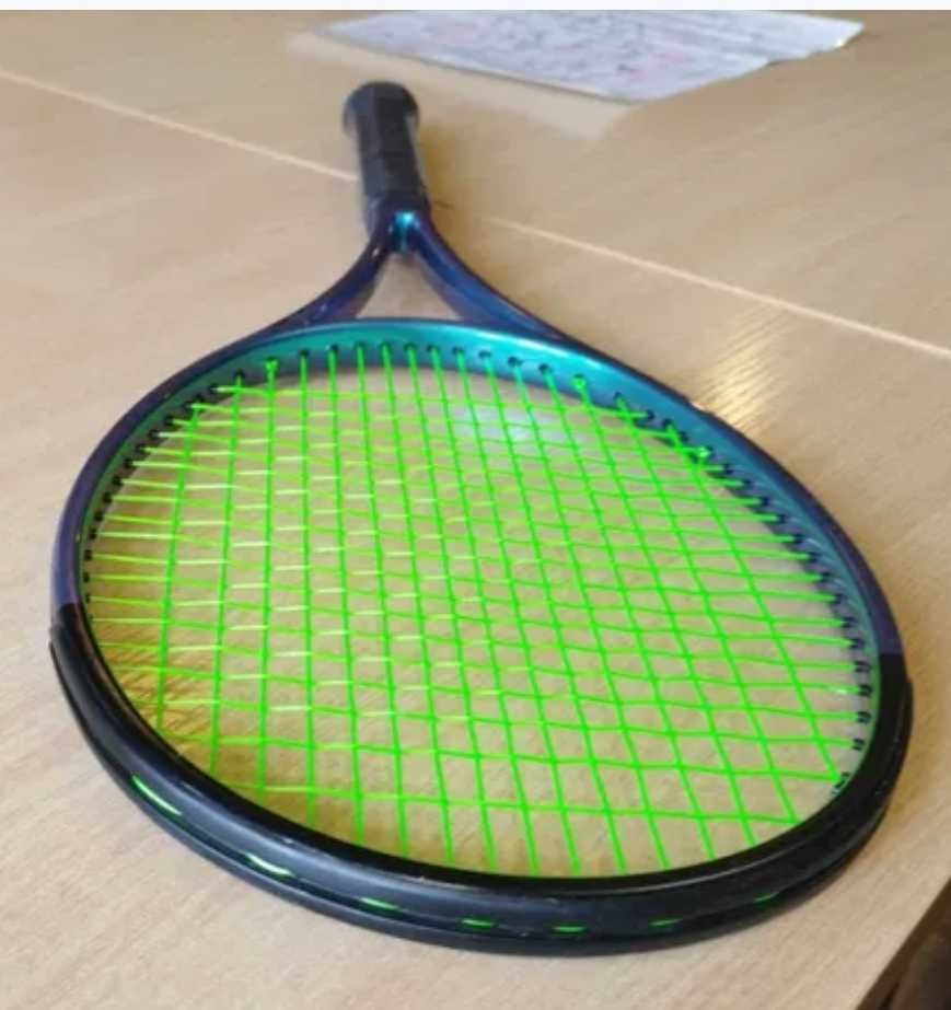 Професионална тенис ракета"Wilson Ultra 97 inch, v4,16/19,305gr grip4"