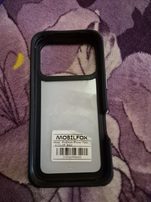 Husa iphone 17 pro nouă