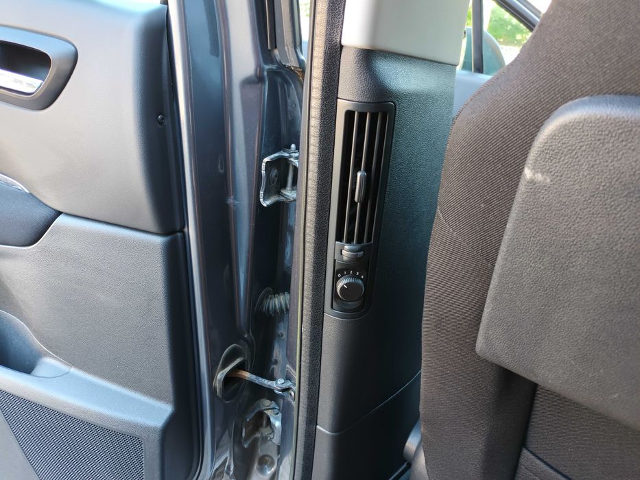 Proprietar vând Peugeot 5008 1.6 HDI, 115cp,fabr.2012,euro 5, 7 locuri