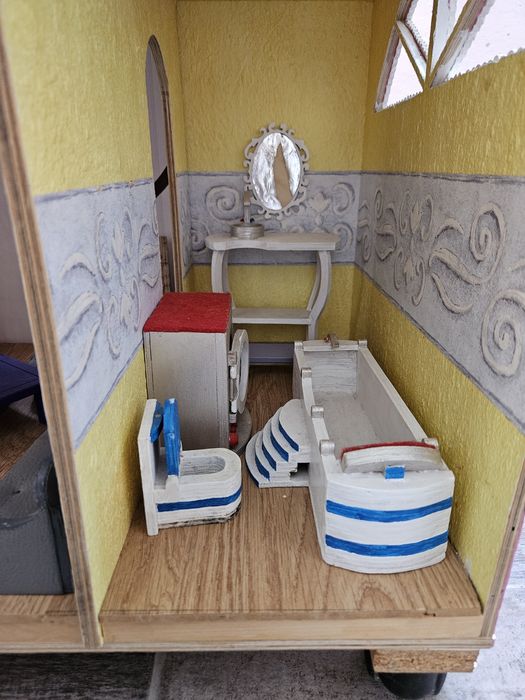 Красива къща за кукли