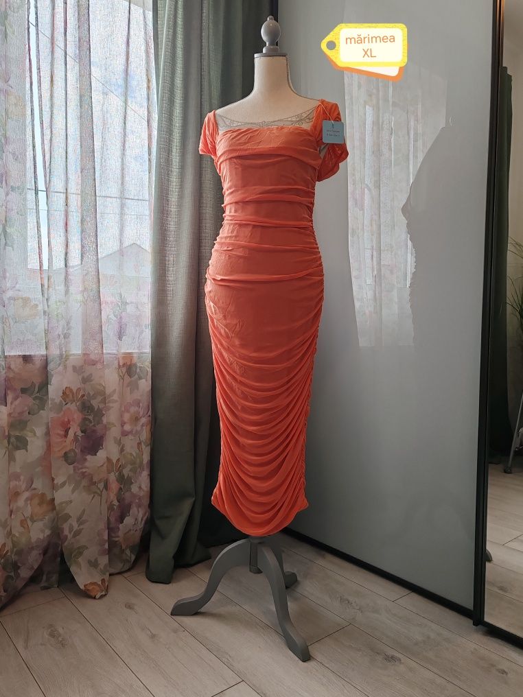 Rochie foarte eleganta