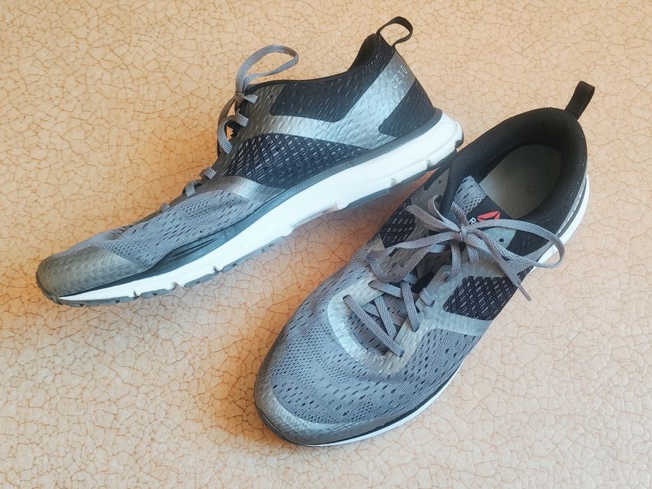 Оригинални маратонки REEBOK Distance за големи хора!