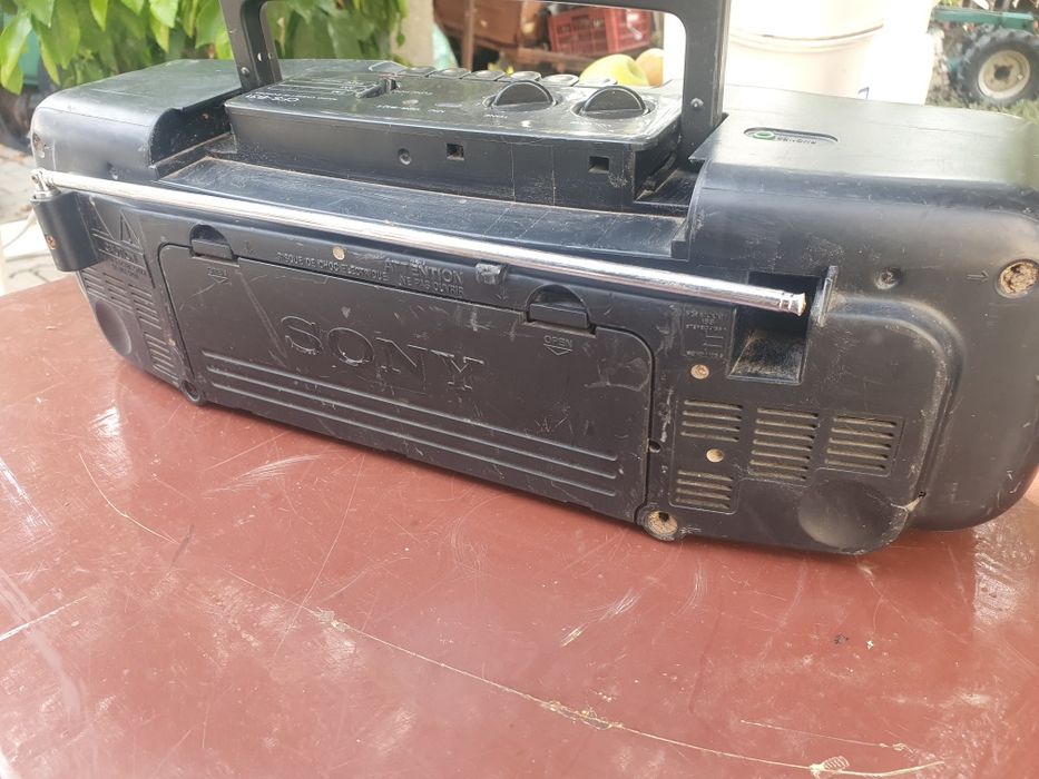 Sony radio casetofon stereo in stare de functionare.