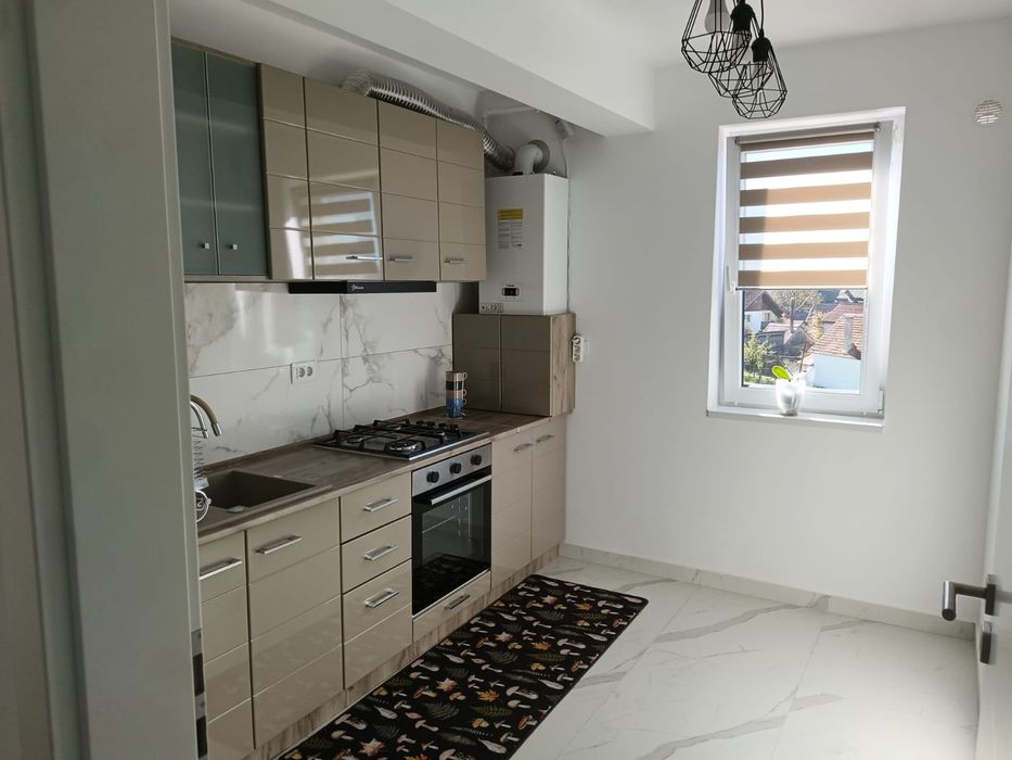 Închiriez apartament cu 2 camere în bloc nou!