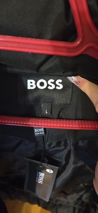 Ново  мъжко яке Boss