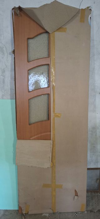 Продам деревянный дверь