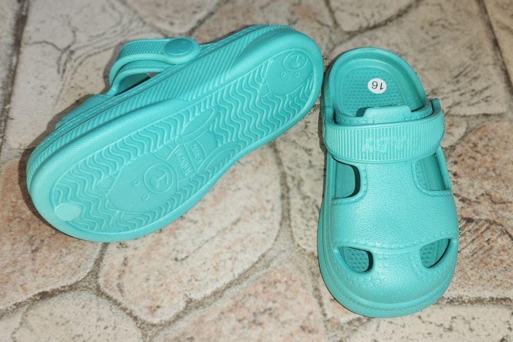 Saboți pentru băieți