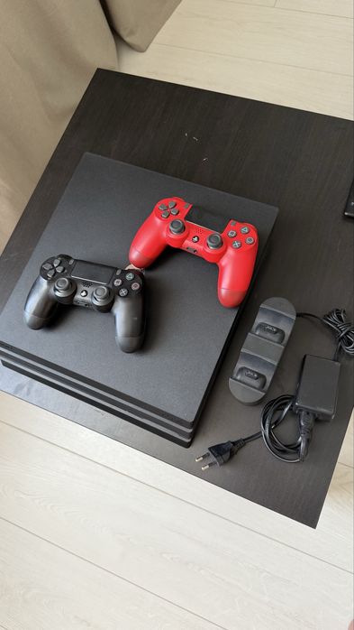 Sony PlayStation 4 Pro 1 Тб (CUH-7218b)