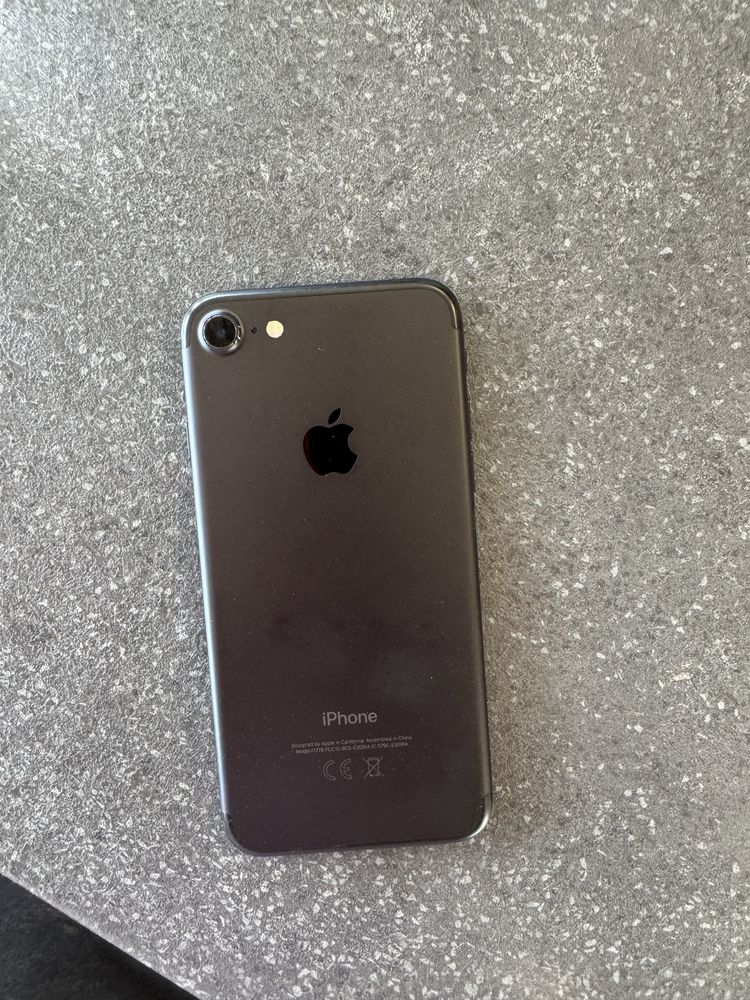 Iphone 7 black impecabil baterie 100%