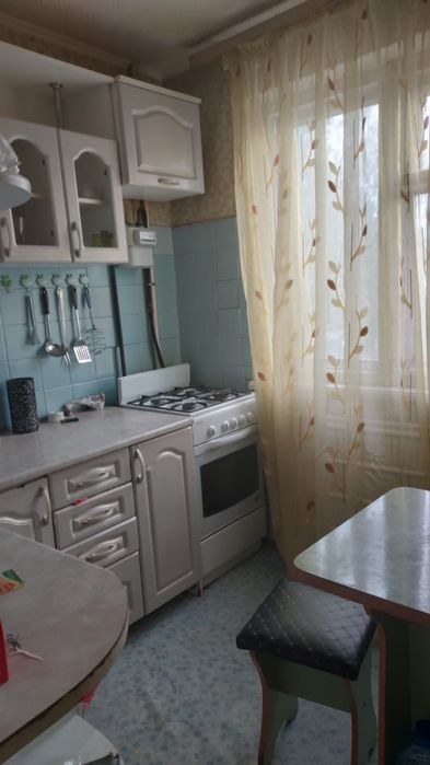 Продам 2комнатную квартиру Достык Молл на среднем этаже