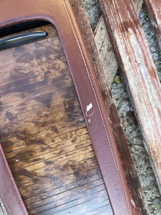 Червен заден подлакетник за Mercedes CLS W219