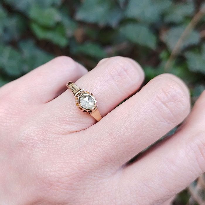 Inel vechi, aur cu diamant solitaire 0,32ct,  certificat