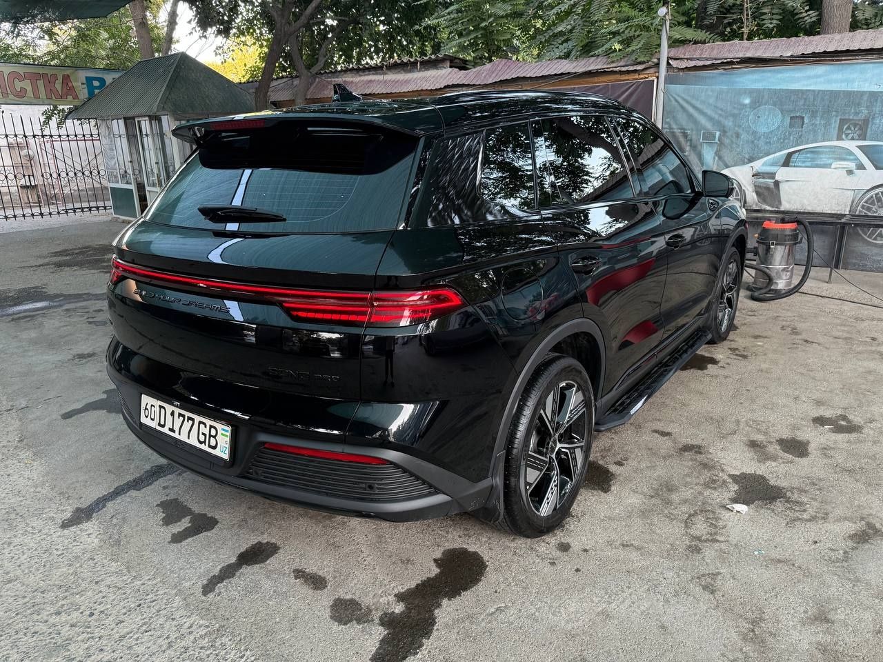 Idealniy BYD song pro hybrid