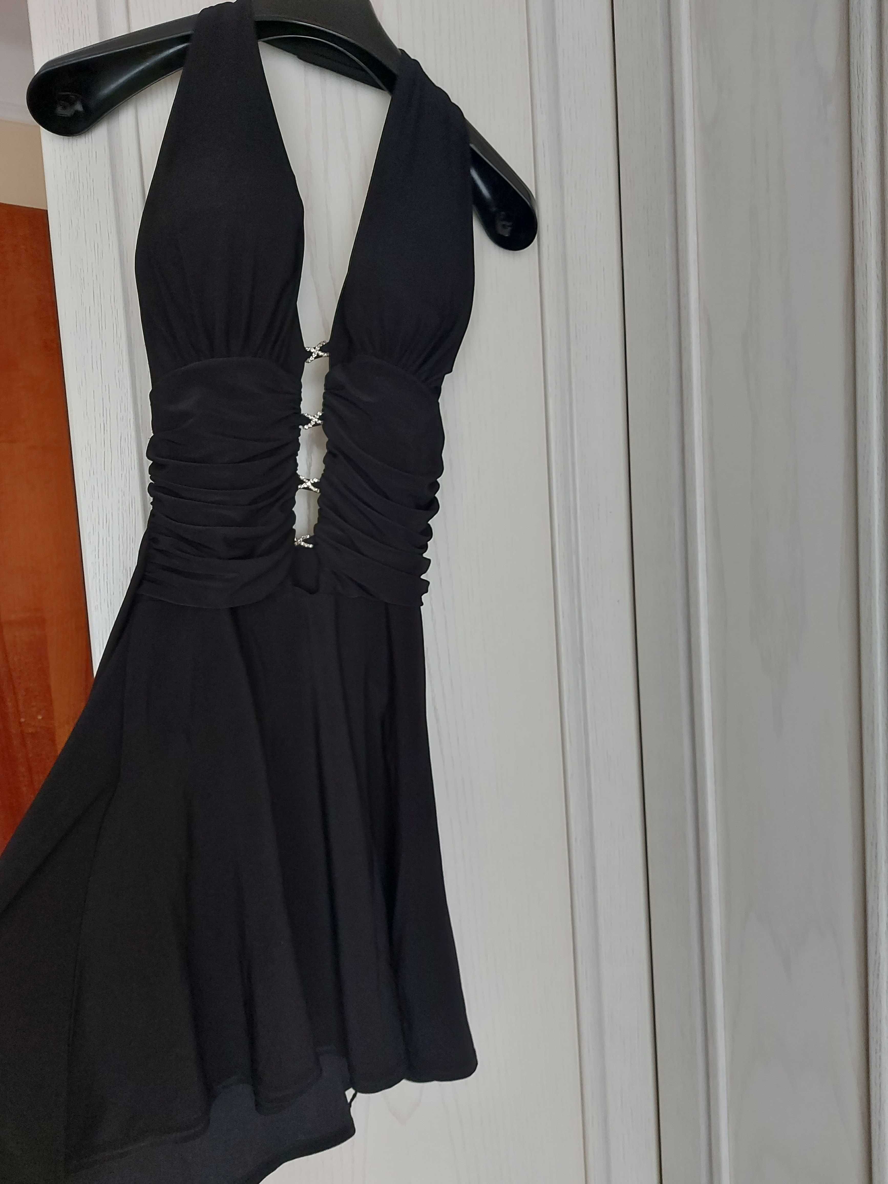 Rochie scurta neagra eleganta