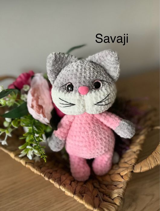 Плетени играчки.