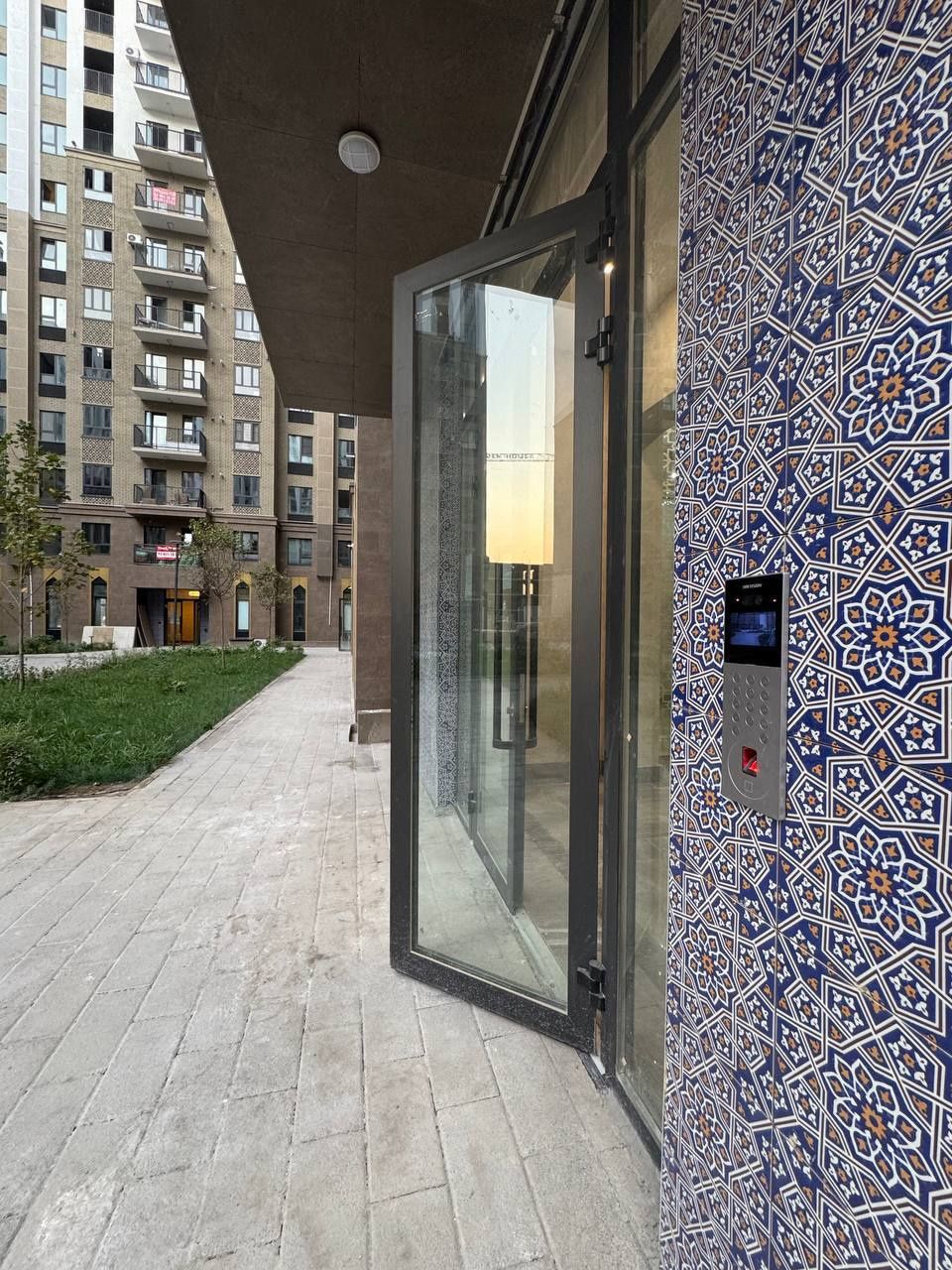 Продаётся 2х комнатная квартира , ЖК OzMakon, Мирабадский р-н