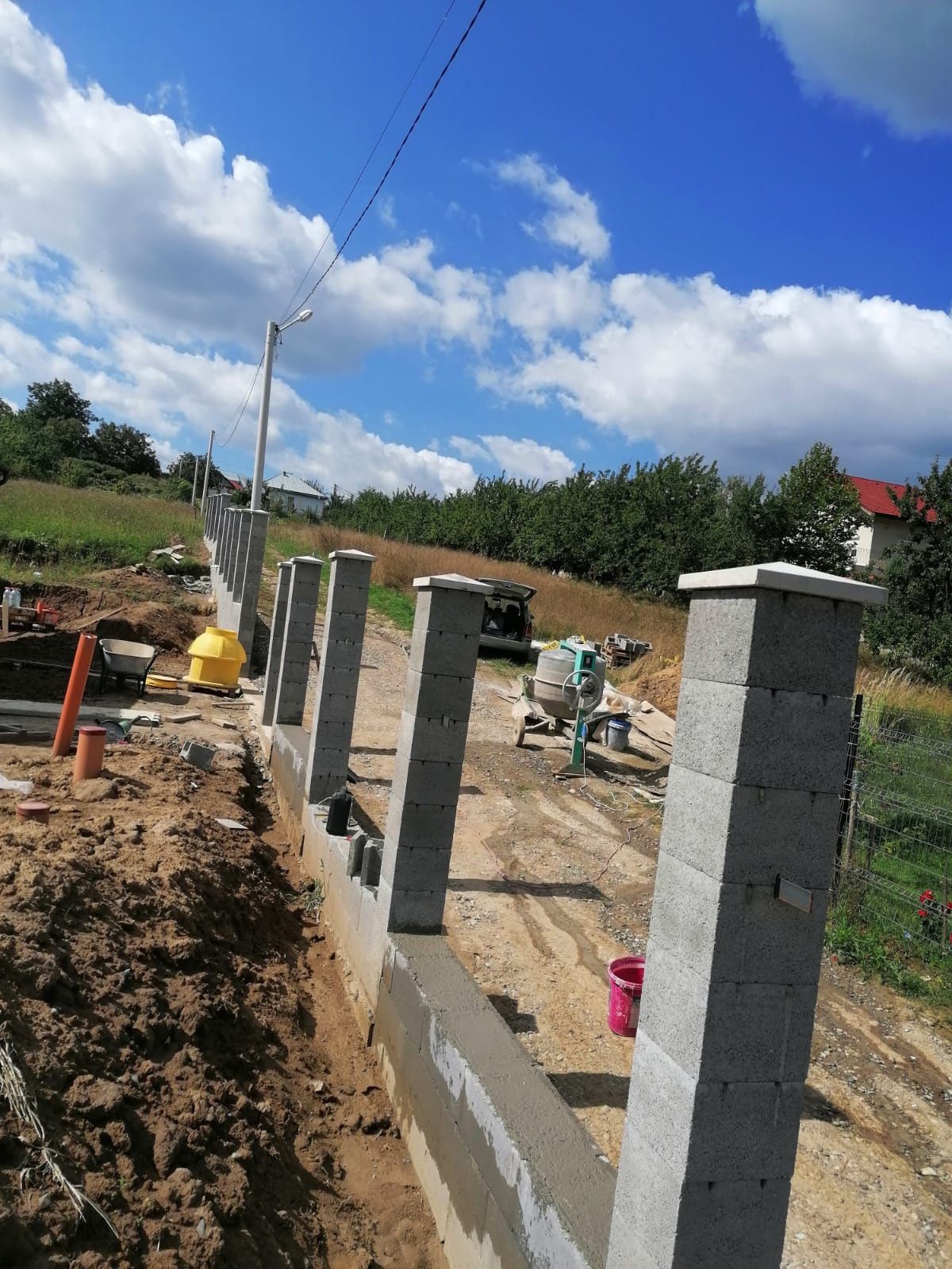 Execut lucrări construcții și finisaje int/ext