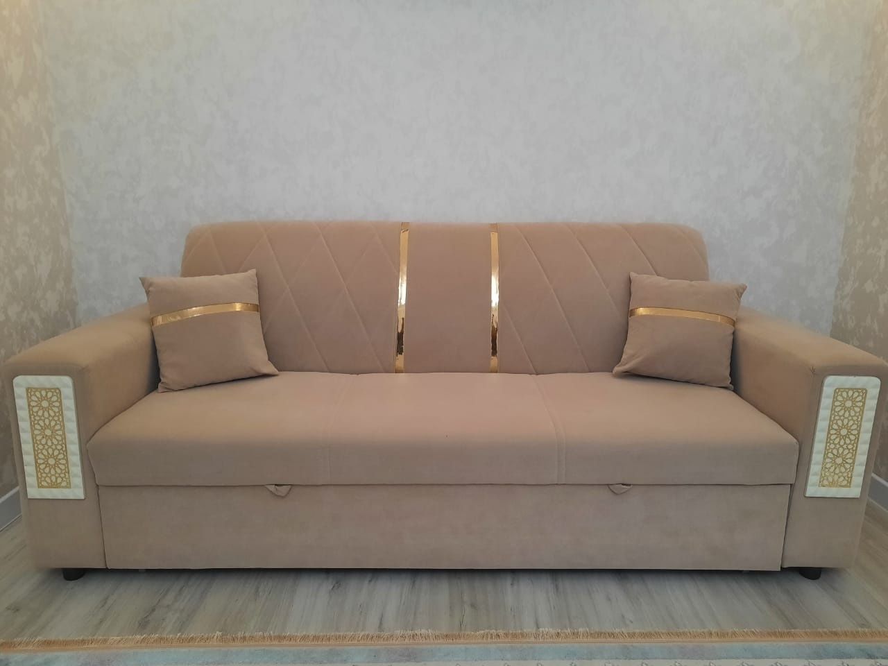 Срочно продам диван