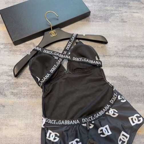 Costume de baie pentru femei de Chanel