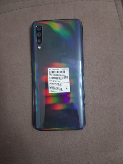 Продам телефон самсунг