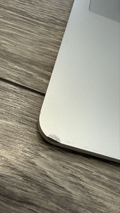 MacBook Pro 15” Retina (Late 2013) – i7 / 16GB / 512GB