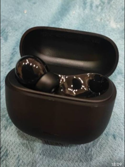 Продам правый наушник Redmi Buds 6 Lite и кейс