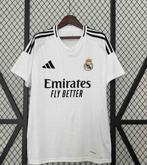 TOATE tipuri de tricouri de fotbal