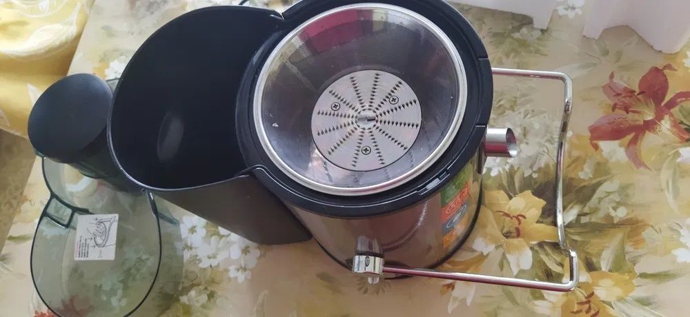 Сокоизтисквачка Roshan