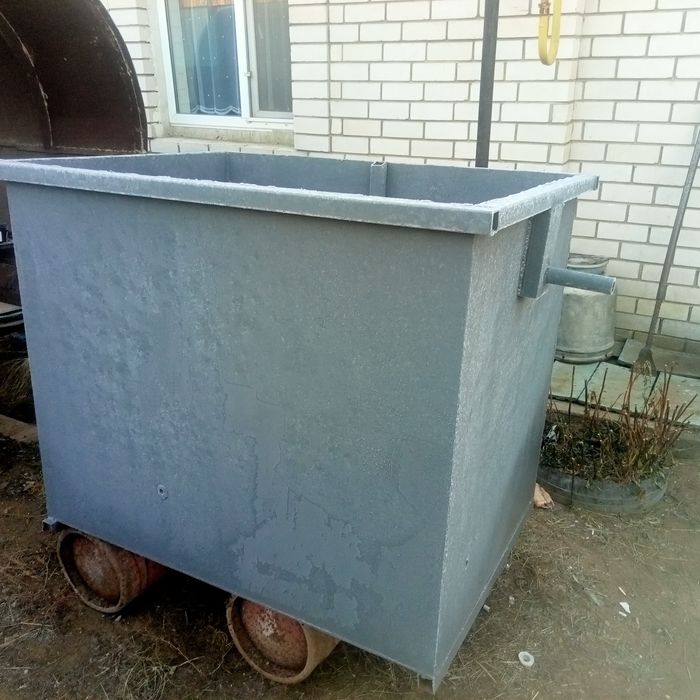 Мусорный контейнер