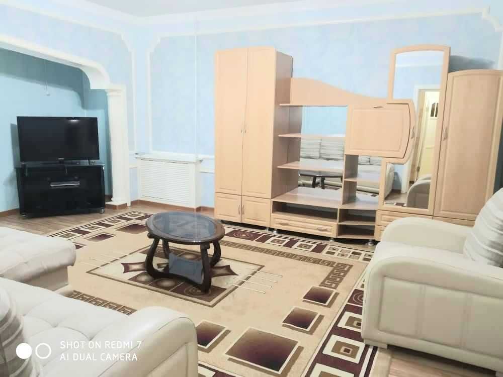 Срочно Продается 2х ком 1 этаж Бобур. С Мебелью и техникой. Включено