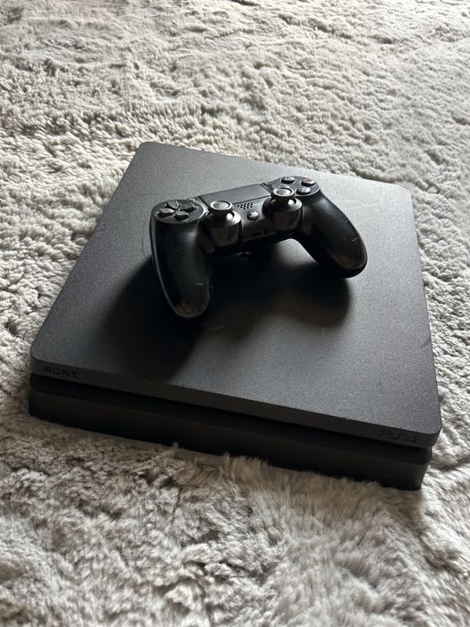 Play station 4 slim!