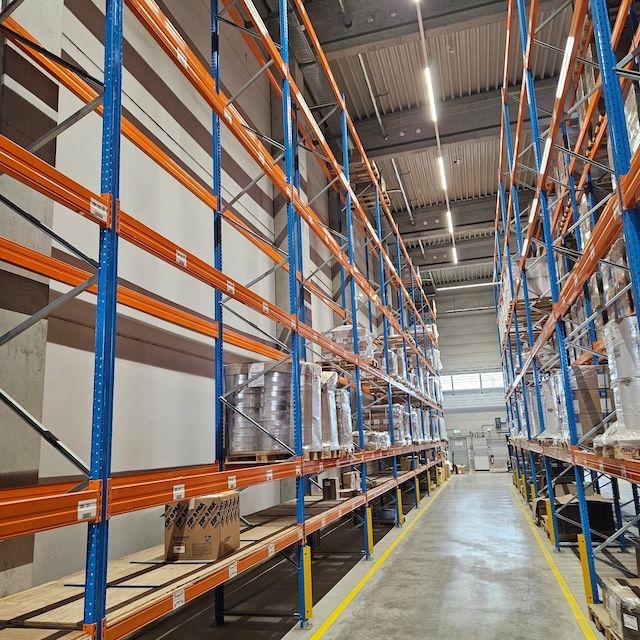 Rafturi metalice industriale