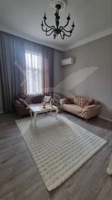 Тристаен апартамент под наем в Центъра 180176