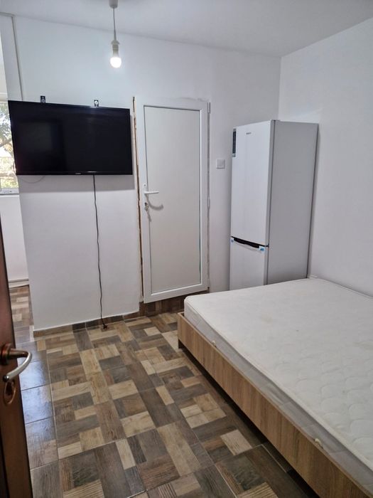 Garsoniera de închiriat